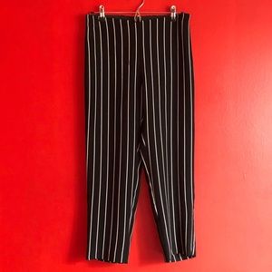 LAST CHANCE❗️Cute+Comfy Pinstripe Chico’s Pants